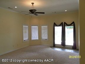 3rd image of 7711 Garden Oaks Dr