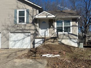 10174 W 84th St #1, Overland Park, KS 66212