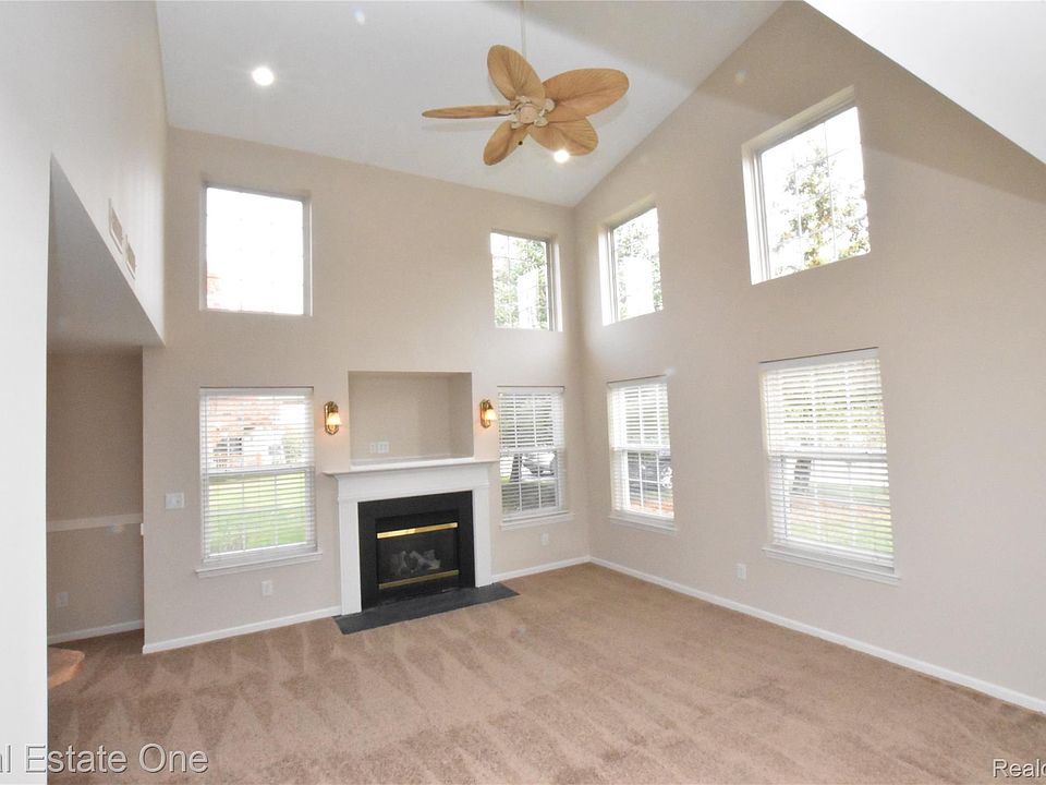 169 S Vista, photo 8