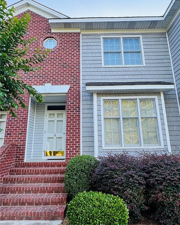 1st image of 4890 Independence Dr APT 4