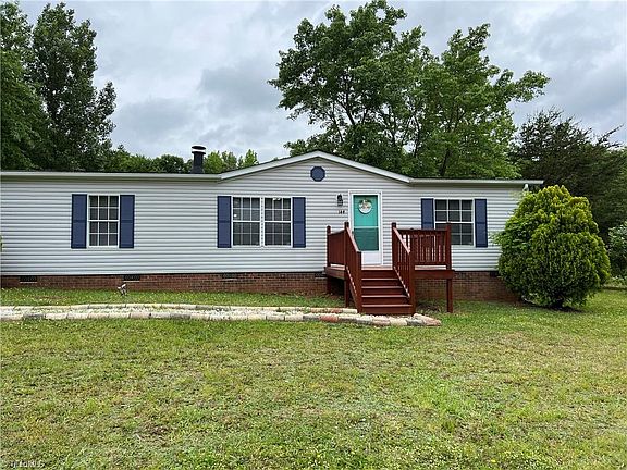 3rd image of 144 Lick Fork Ln