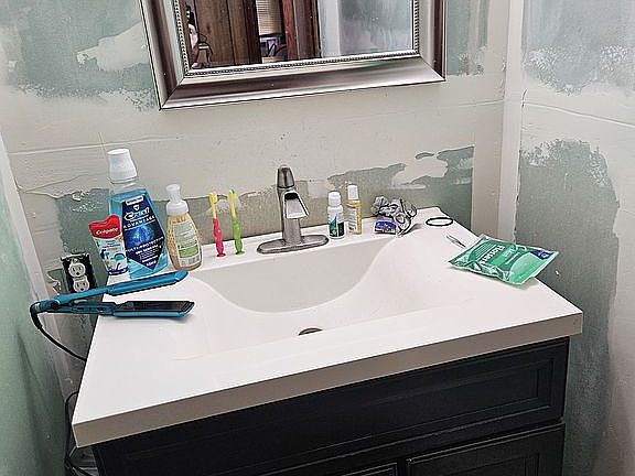 4th image of 2146 Lilly Dr