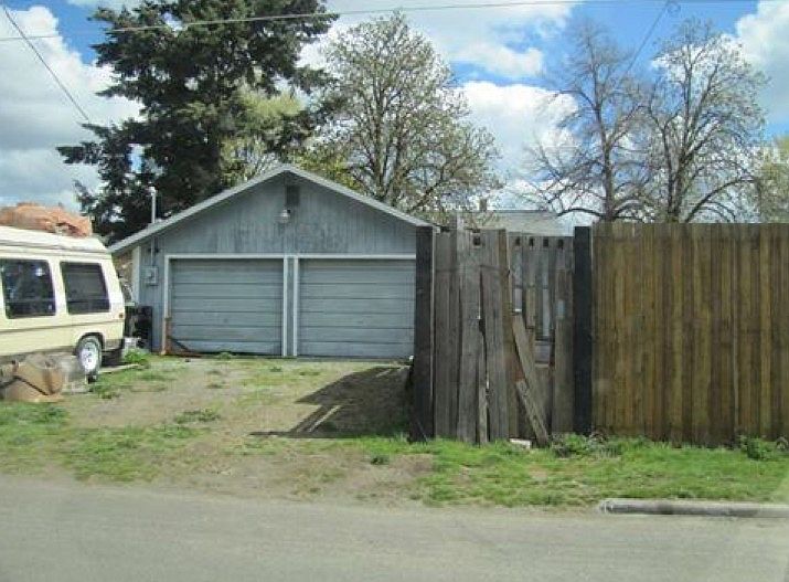 2nd image of 4917 N Martin St