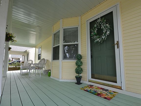 4th image of 1368 Brady Ave