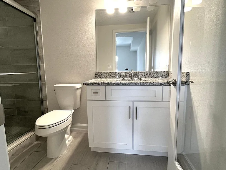 1805 Riverside Dr — Photo 21