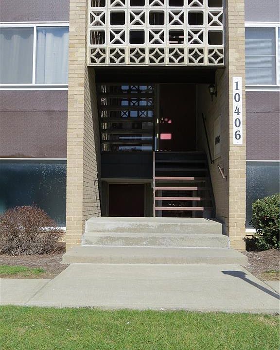 1st image of 10406 N Church Dr APT 414