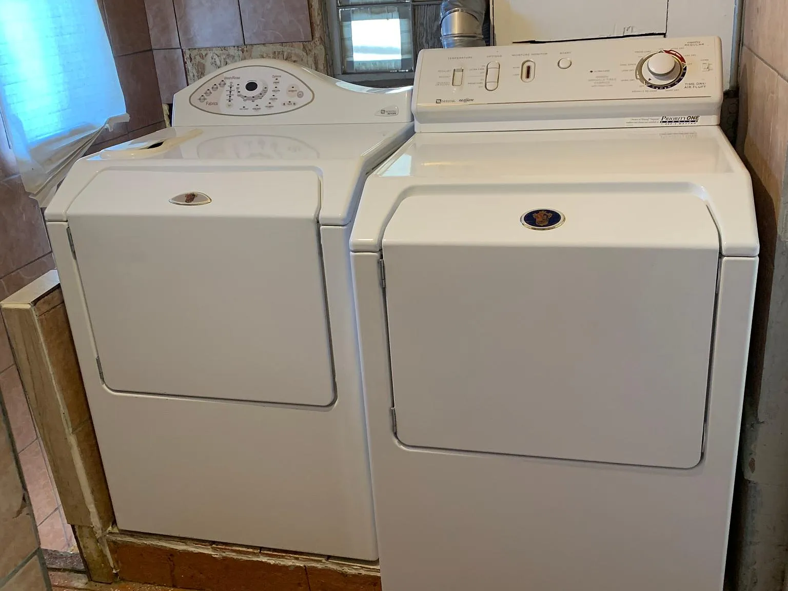 3 bed, 1200 sqft, $2,700 — Photo 4