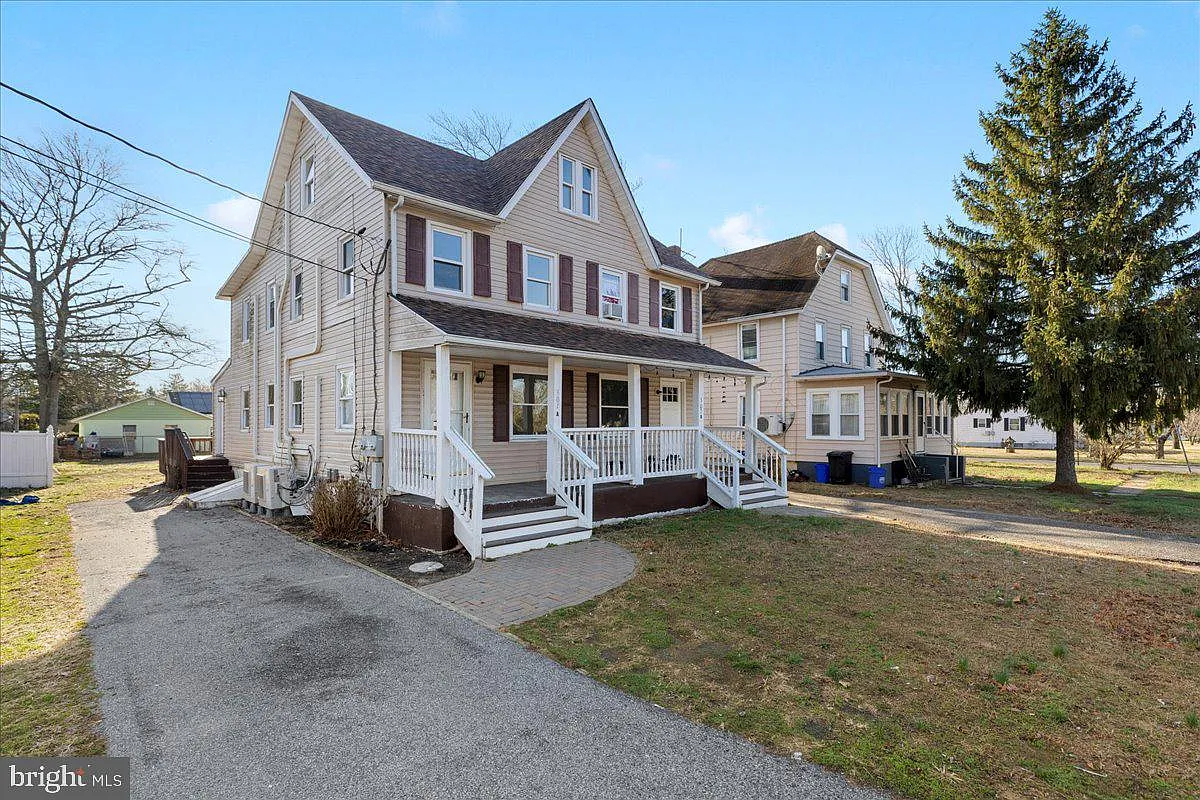 Building Photo - 307 S West Ave #A