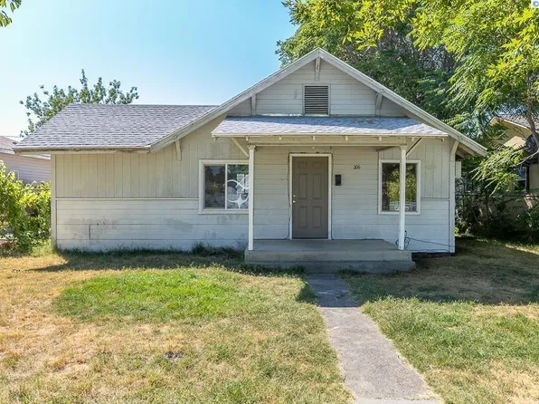 206 Avenue F, Grandview, WA 98930