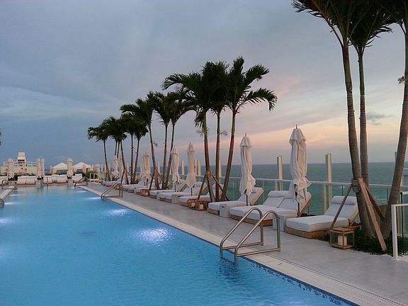 3rd image of 2341 Collins Ave