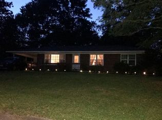 41 Atkins St, Heflin, AL 36264