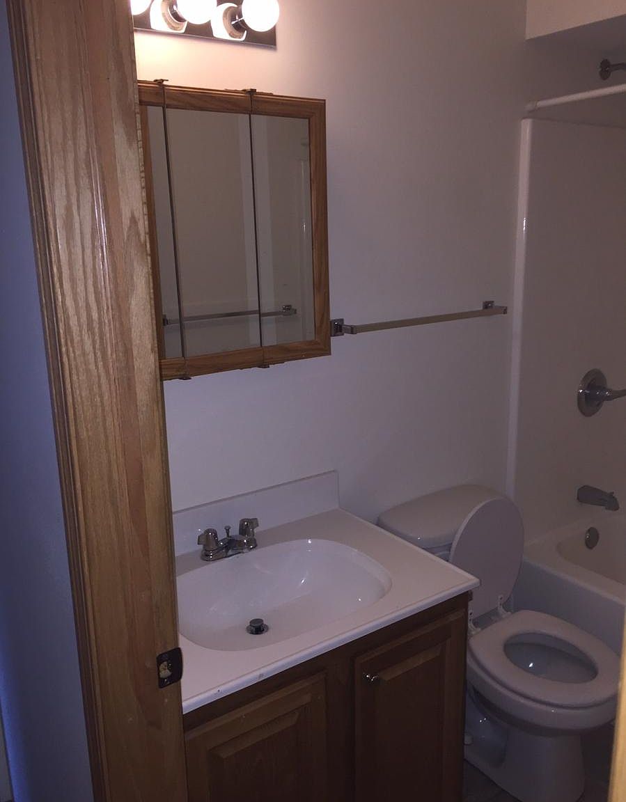 5 Park Crest Ct, Eldridge, IA 52748 Zillow