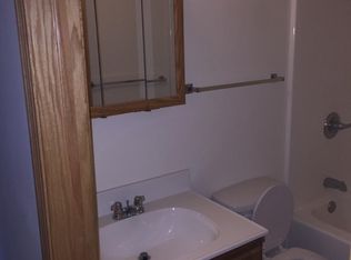 5 Park Crest Ct, Eldridge, IA 52748