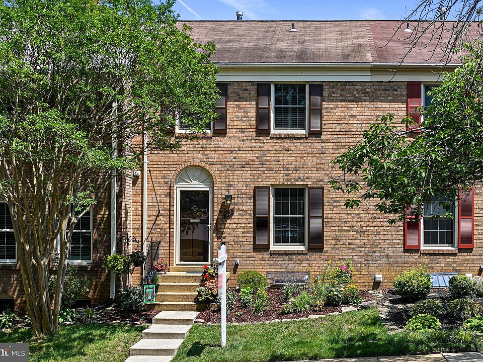 1st image of 3155 Fairbury Ln