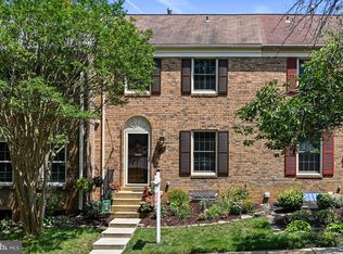 3155 Fairbury Ln, Fairfax, VA 22031