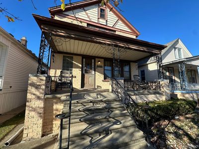 2379 Zinow St, Hamtramck, MI, 48212