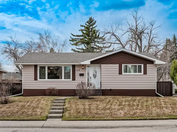 249 NE Westminster Dr SW, Calgary, AB T3C 2T7