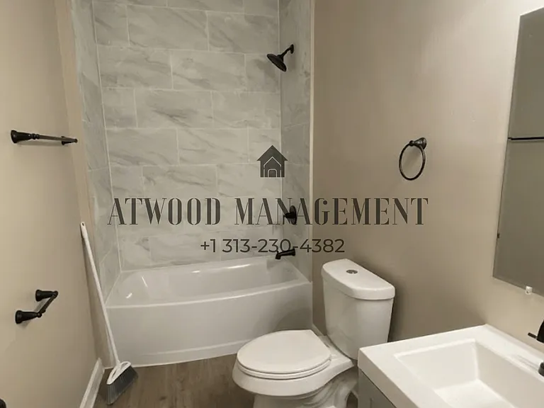 6439 Fischer Ave — Photo 11