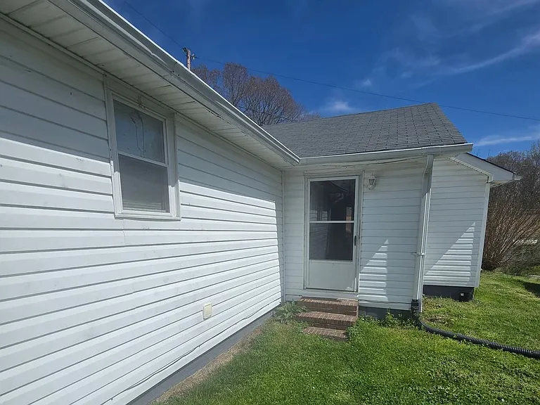 601 Huger St — Photo 8