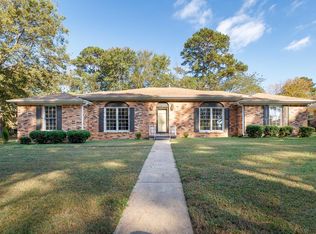 111 Shane Ln, Florence, AL 35634