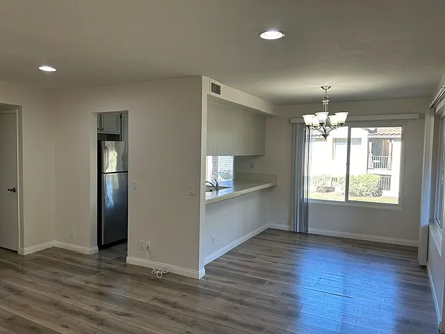 1070 Grape St — Photo 5