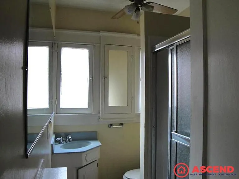212 Lincoln St — Photo 8