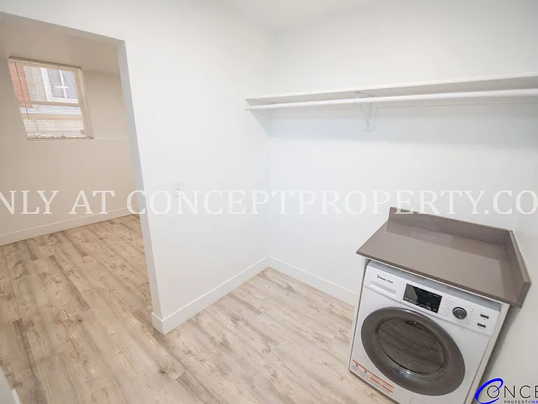 First Avenue Flats — Photo 21