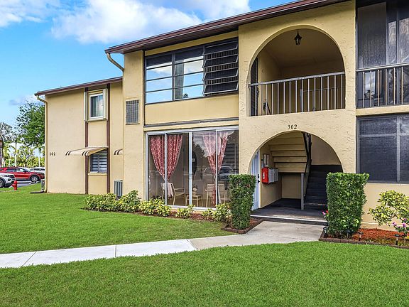 2nd image of 302 Pine Ridge Circle #A-2