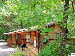 1762 Oakridge View Ln, Sevierville, TN 37876