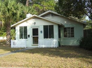 1009 E 9th Ave, Mount Dora, FL 32757
