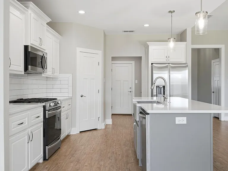 6609 Desert Willow Trl — Photo 13