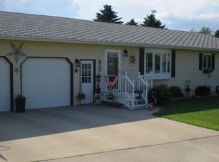 630 12th Ave SE, Valley City, ND 58072