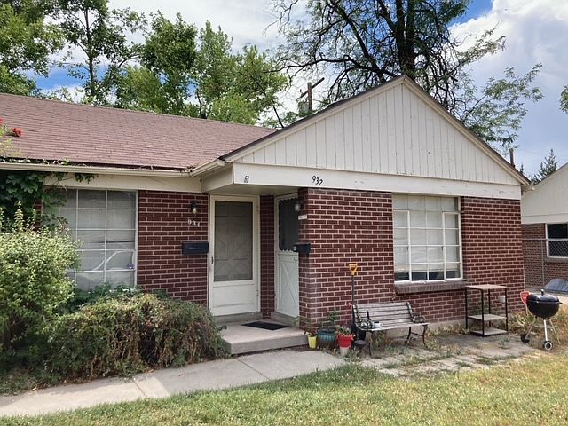 1st image of 932 E Millcreek Way S
