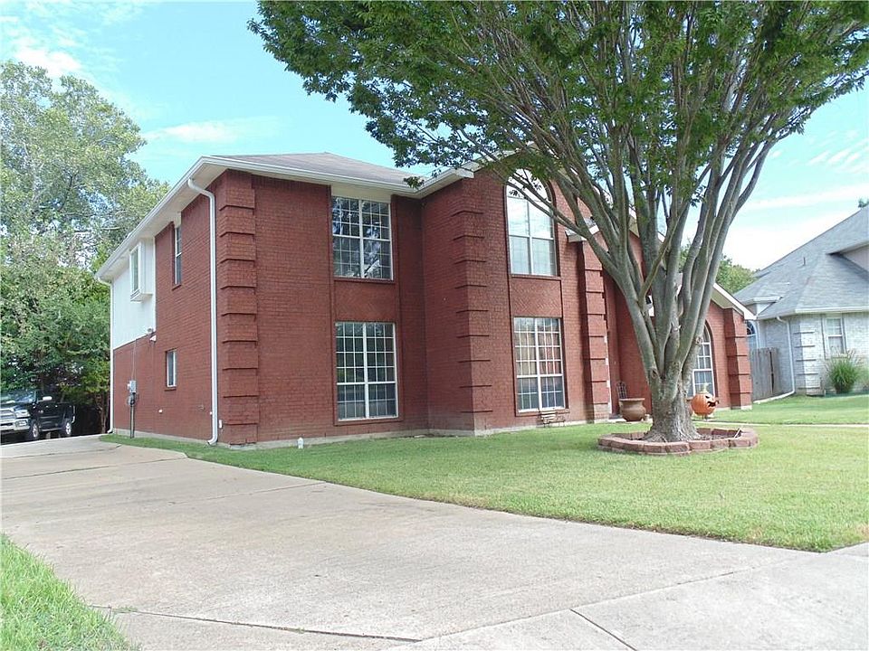 1st image of 416 Lemontree Ln