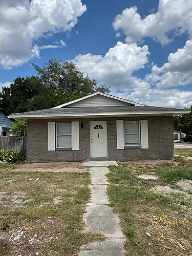 103 N Hart Blvd Photo 1