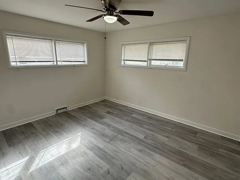 11354 Sycamore Ter — Photo 13
