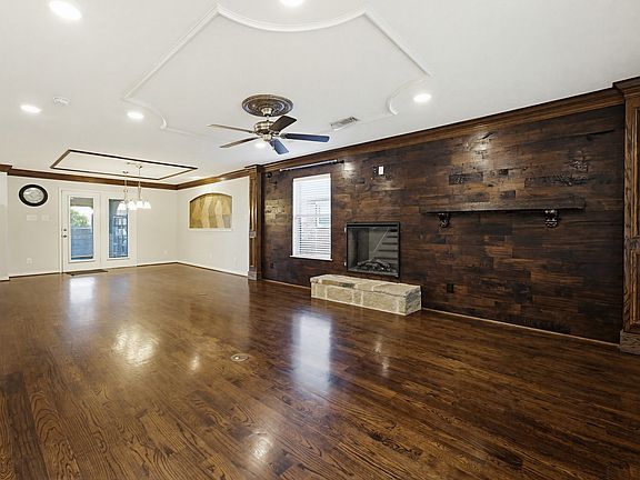 5th image of 345 Chalkstone Dr