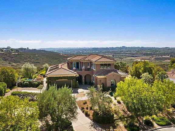 3rd image of 6539 Mesa Norte Dr