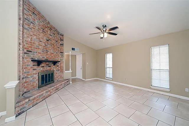 4325 Ireland Dr — Photo 6