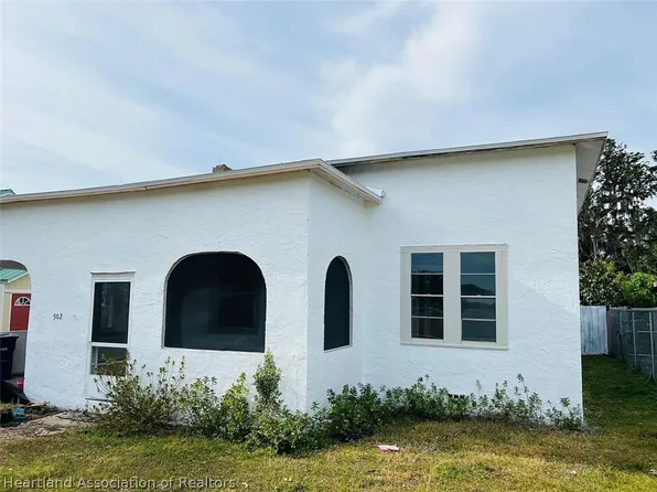 902 Woodlawn Dr, Sebring, FL 33870