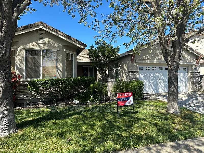 3427 La Cadena Way photo 1