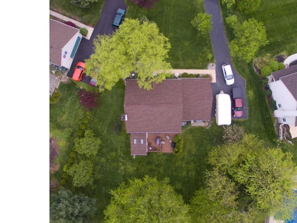 2nd image of 308 Canvasback Rd