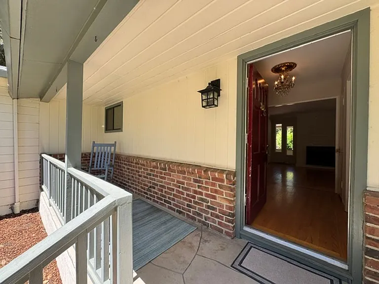 3345 Rowland Dr — Photo 7