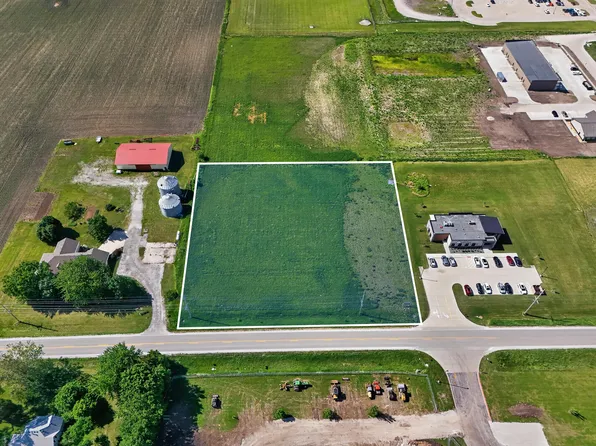 208 E Mathews Dr, Gilbert, IA 50105