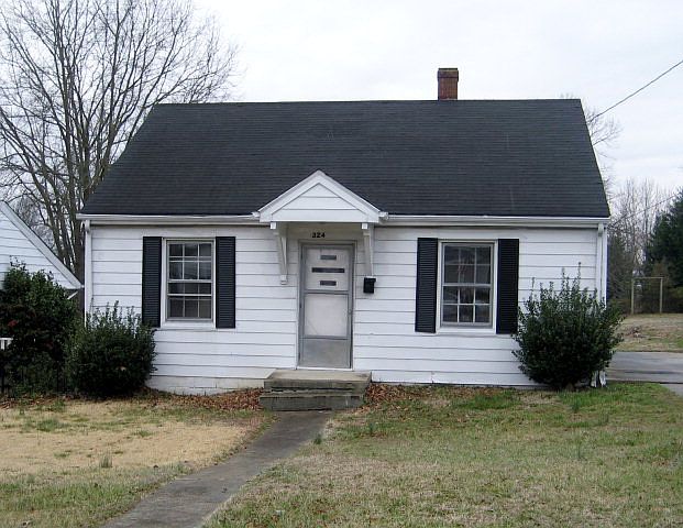 1st image of 324 Arlington Pl