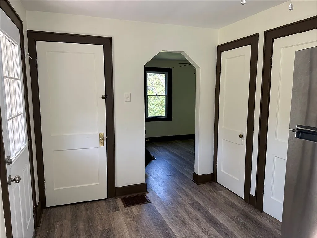 1 bed, $1,150 — Photo 4
