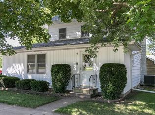 418 4th Ave, Clarence, IA 52216
