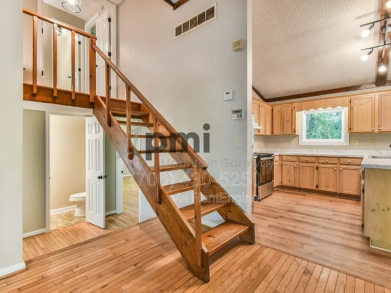 135 Beacon Hill Dr — Photo 13