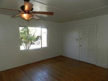 3rd image of 22640 Templeton St