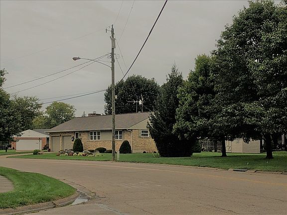 4th image of 113 John St